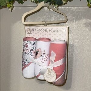 3-Piece Hooded Towel Set in Pink and White